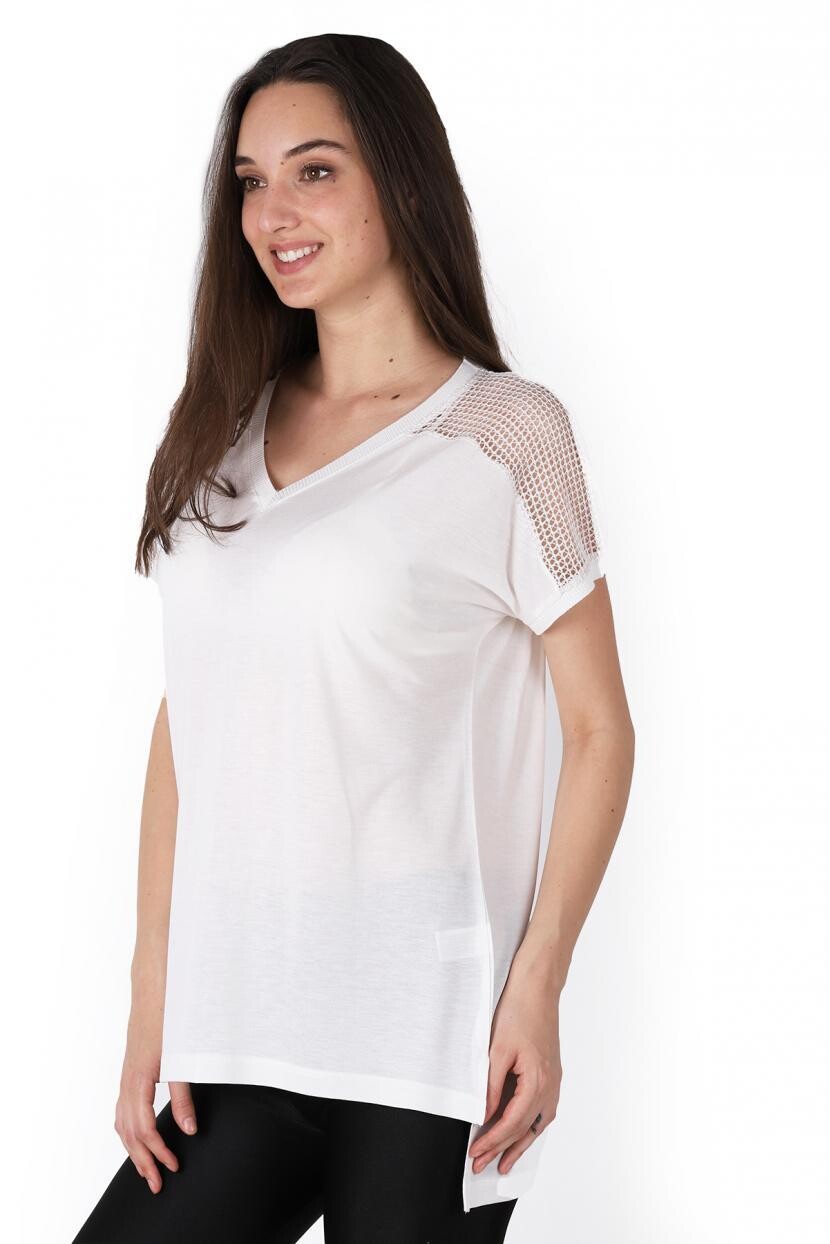 Omuz Detaylı Tişört