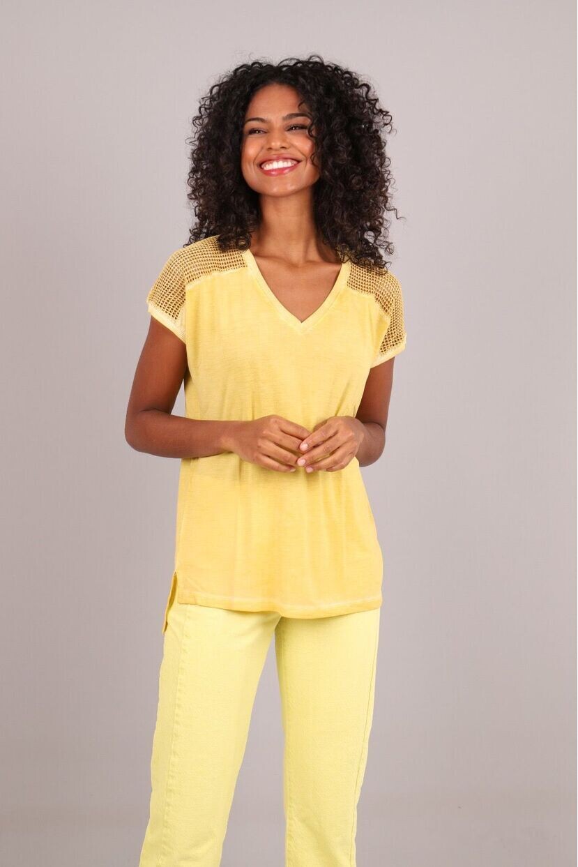 Omuz Detaylı Tişört