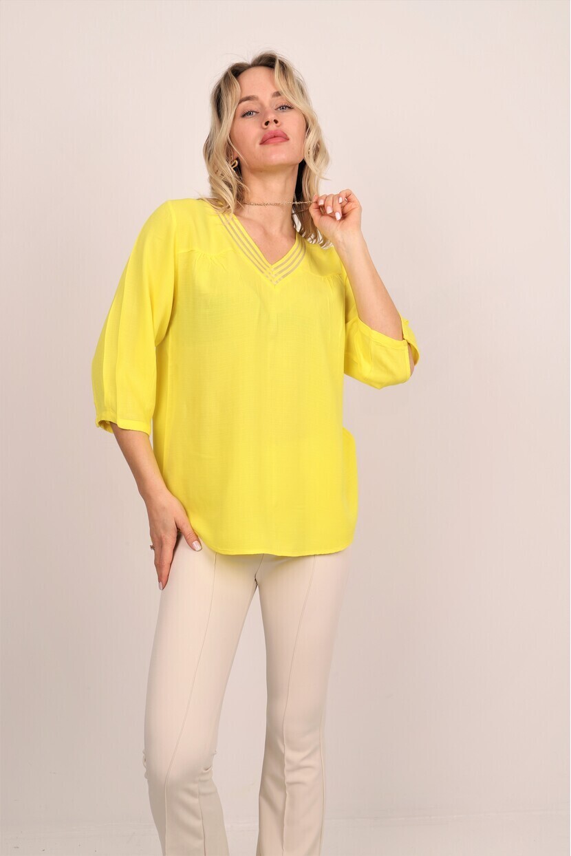 V Yaka Sim Detaylı Bluz
