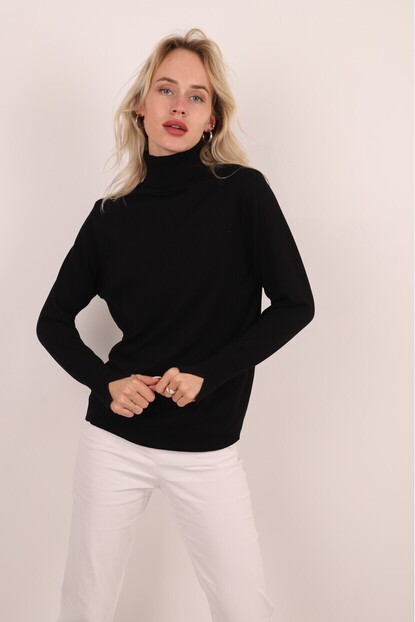 DİK YAKA BASIC TRİKO KAZAK