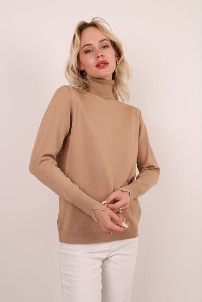 DİK YAKA BASIC TRİKO KAZAK