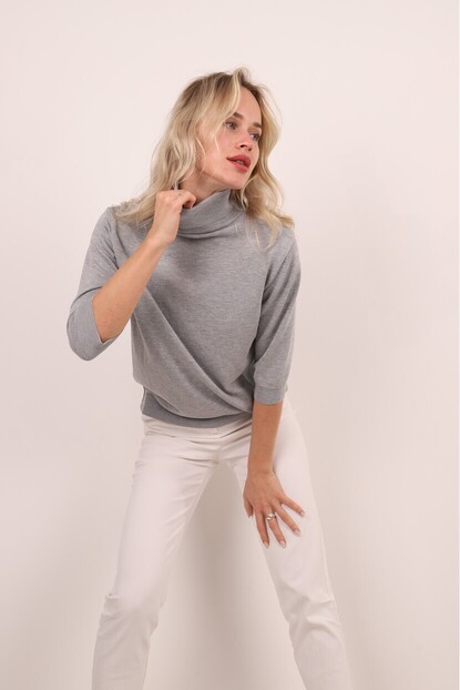 DİK YAKA ÖRGÜ KAZAK