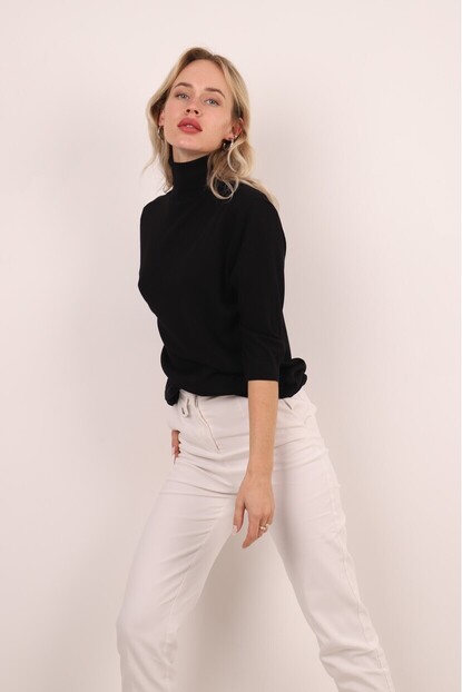 DİK YAKA ÖRGÜ KAZAK