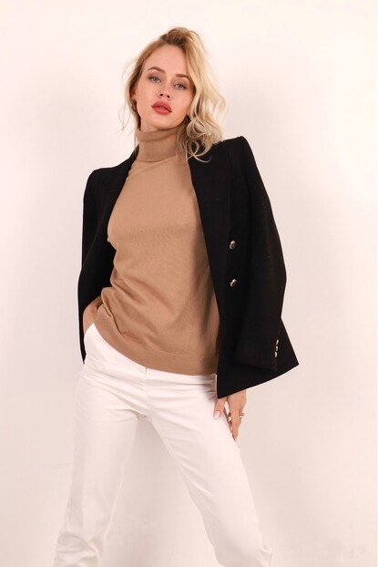 DİK YAKA ÖRGÜ KAZAK