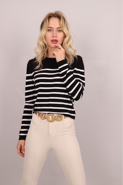 OMUZ DÜĞME DETAYLI TRİKO