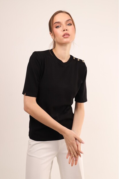 OMUZ DÜĞMELİ TRİKO