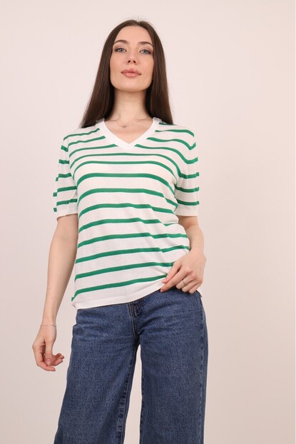 V Yaka Çizgili Triko