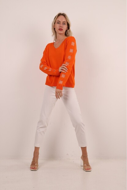 V Yaka Kare Kol Triko