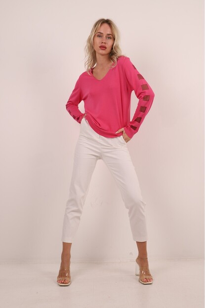 V Yaka Kare Kol Triko