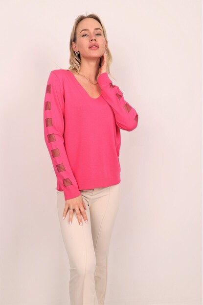 V Yaka Kare Kol Triko