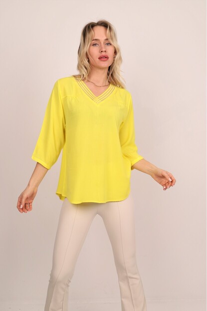 V Yaka Sim Detaylı Bluz