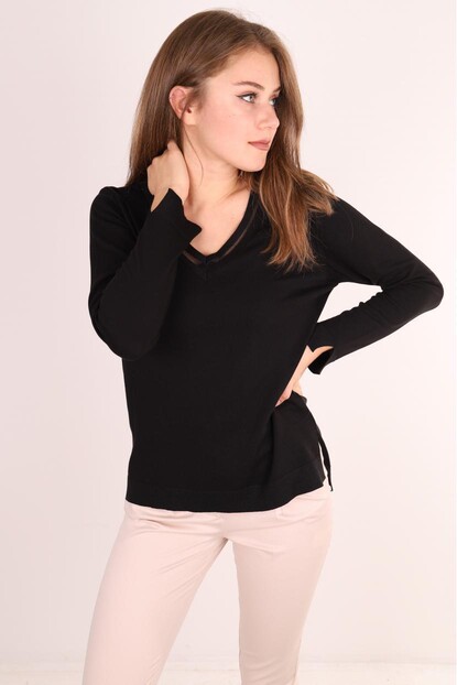 V Yaka Sim Detaylı Triko