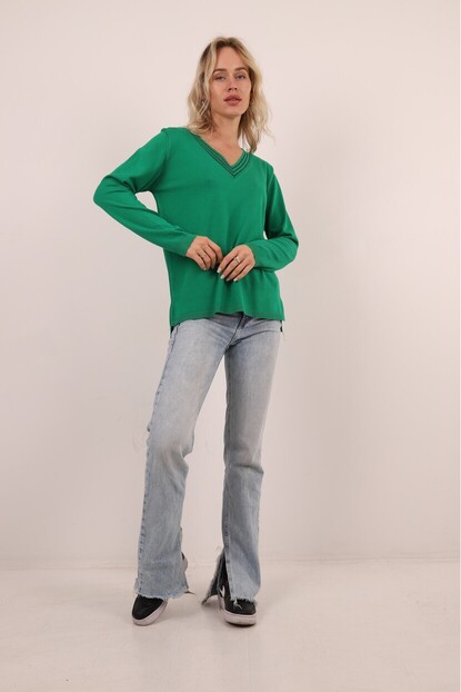 V Yaka Sim Detaylı Triko